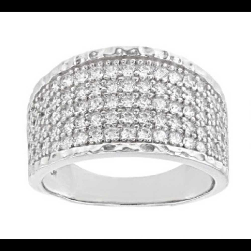 NWT Bella Luce White Diamond Simulant Ring